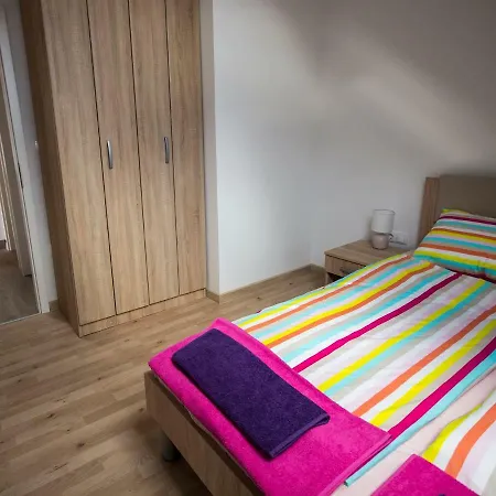 Apartment Marjetka Zirovnica Buitenkant foto