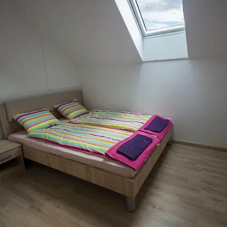 Apartment Marjetka Zirovnica Buitenkant foto